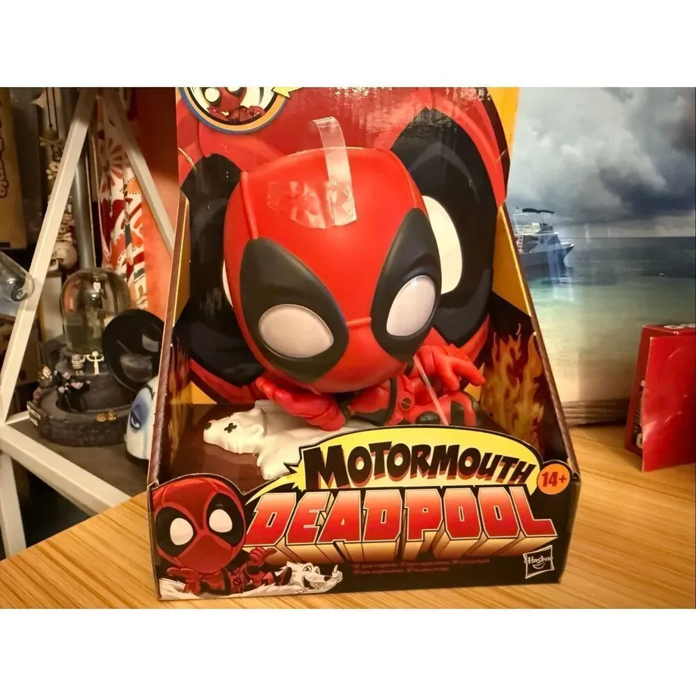 Marvel Motormouth Deadpool, 5-Inch (15cm) Electronic Talking Toy with Lights, So